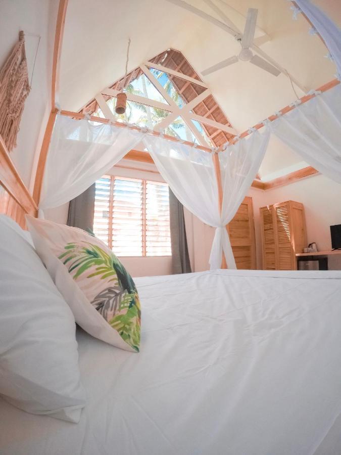 Bermuda Triangle Bungalows Siquijor Bagian luar foto