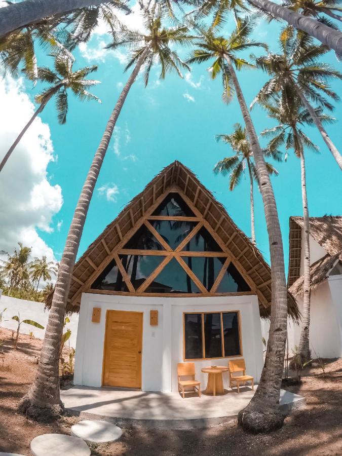 Bermuda Triangle Bungalows Siquijor Bagian luar foto